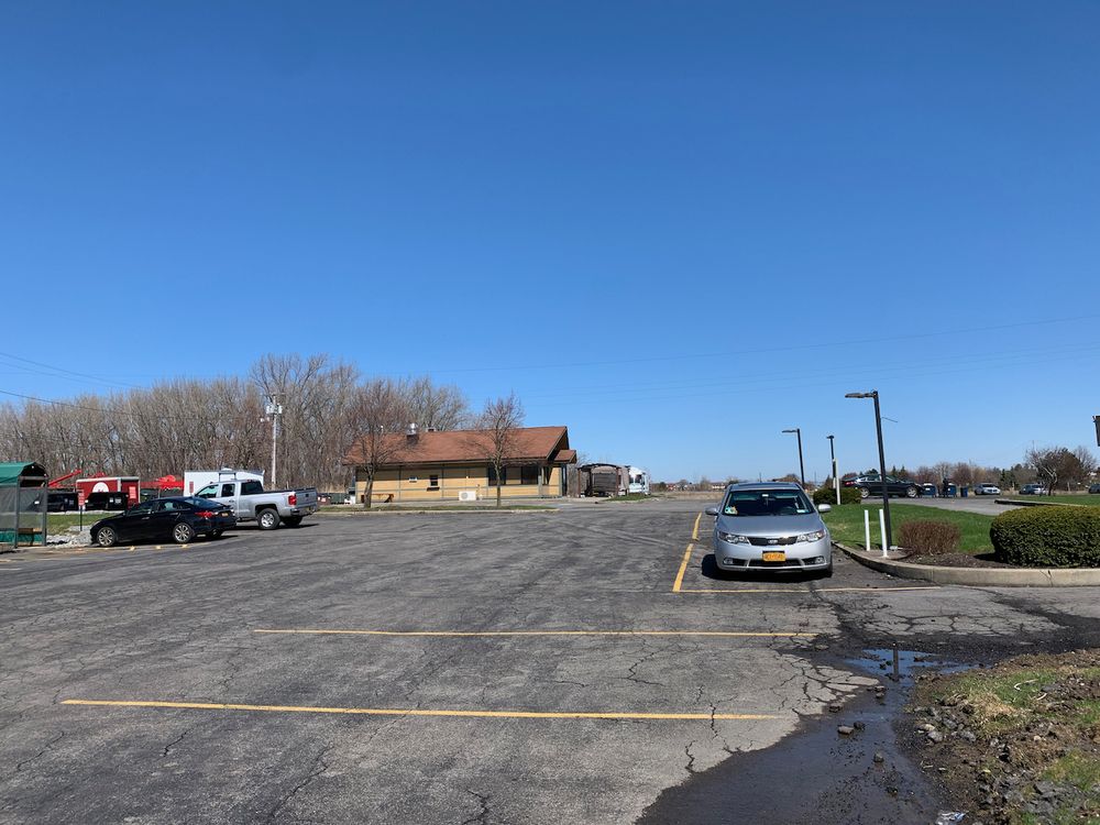 6391 Thompson Rd, Syracuse, NY 13206